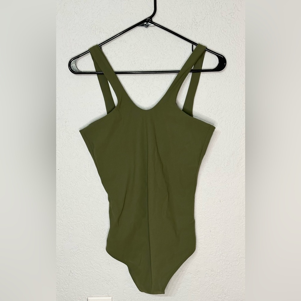 Alix NYC bodysuit sleeveless - Picture 2 of 6